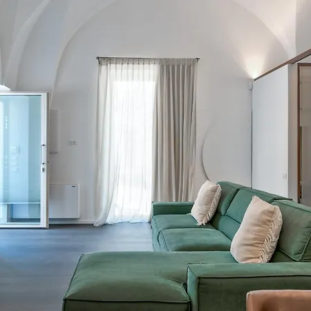 Arya Nobile Dimora קרוביניו